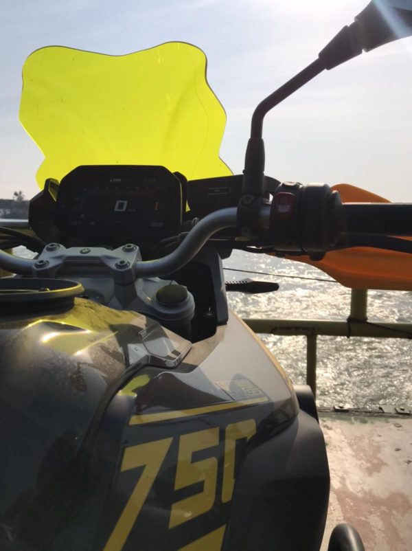 (1746) BOLHA BMW F750GS MOTOBOLHAS CRISTAL/FUME/AMARELO SEM DEFLETOR - Image 3